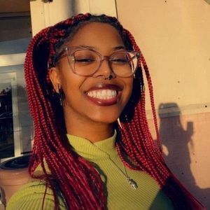 Meet your Posher, Janay